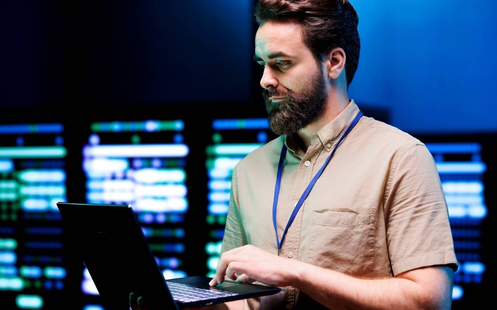 IT system maintenance and monitoring