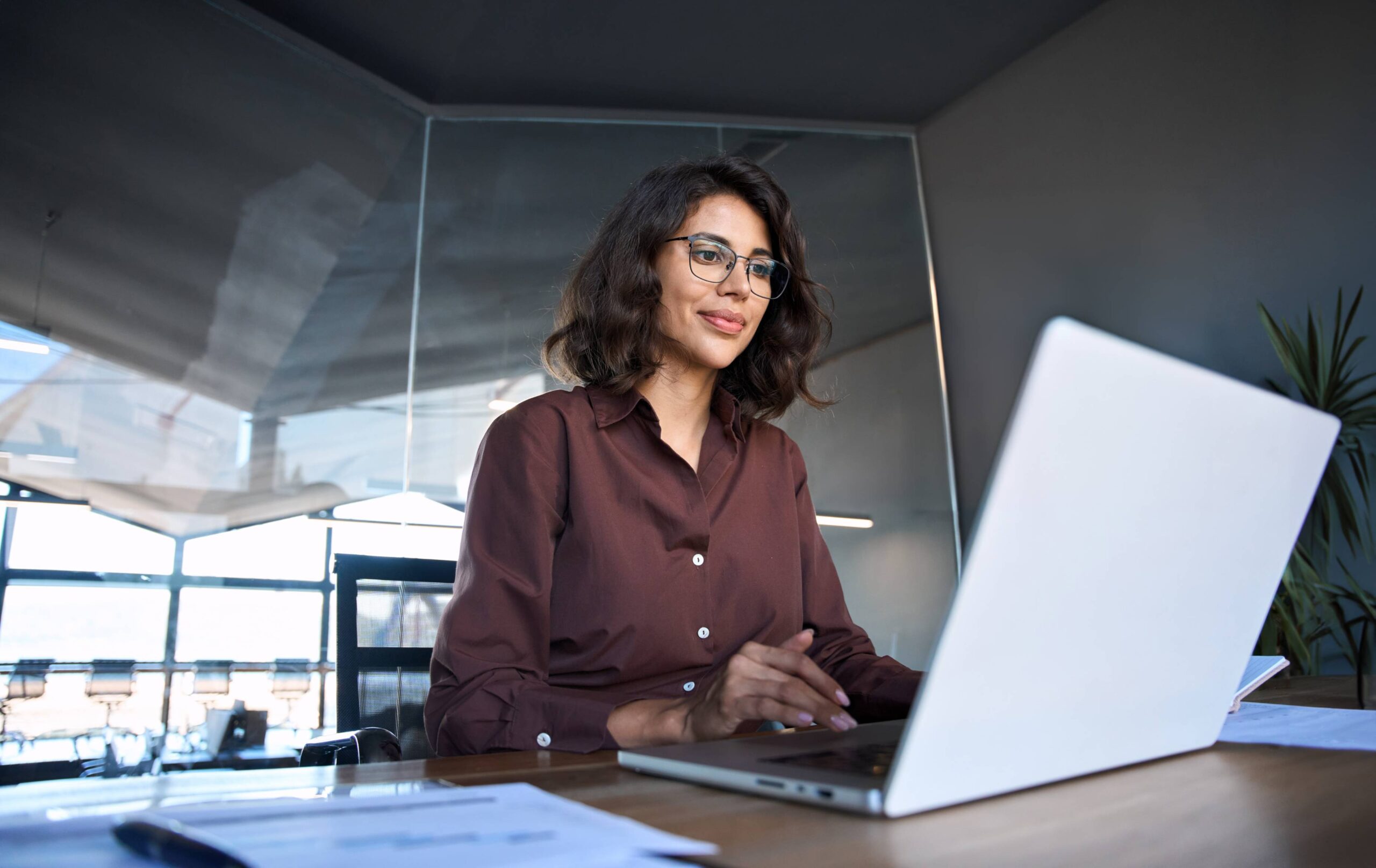 Business user benefiting from reliable IT support and technology solutions