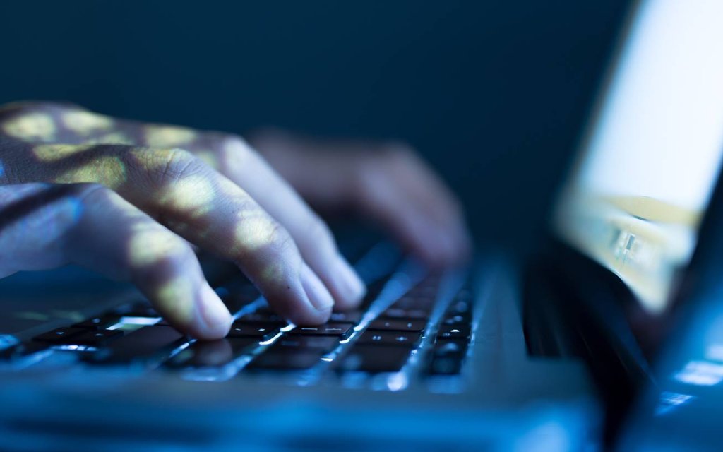 Business cyber security services protecting users, devices and data